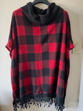 Emerald Poncho Sz L Red/Black Material with a Cowl Collar